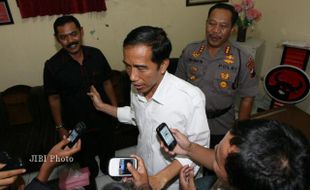 JOKOWI MAMPIR DI DPC PDIP