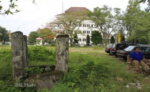 PENGELOLAAN VASTENBURG : Wali Kota Wacanakan Akuisisi Gedung Danamon