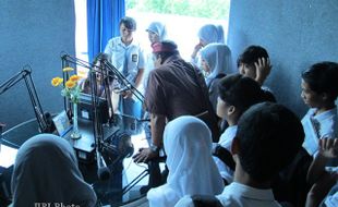 SMAN 1 PURWODADI KUNJUNGI SOLOPOS