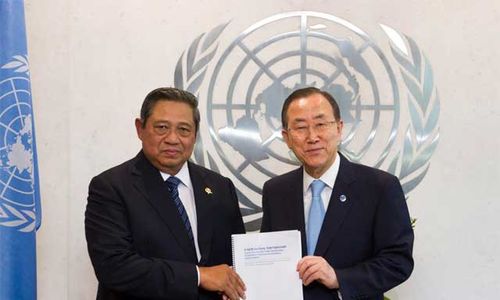 PRESIDEN SBY Serahkan Agenda Pembangunan Pasca-MDGs ke Sekjen PBB