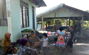 Terlalu Lama Mangkrak, Pasar Winong Jadi Kandang Ayam Warga