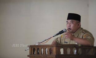 SARASEHAN GUBERNUR TANPA BUPATI : “Wardoyo Arogan!”