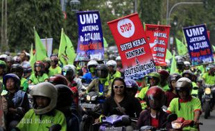 MAY DAY : Buruh Sukoharjo Tuntut Penghapusan Tenaga Kontrak