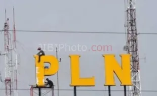 TOLAK PHK : 20 Tahun Jadi Pegawai Kontrak, Karyawan PLN di PHK Sepihak