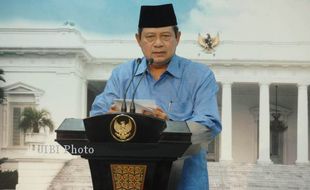 KENAIKAN HARGA BBM : SBY-Boediono Bahas Rencana Kenaikan Harga BBM di Puri Cikeas