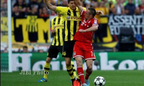 BORUSSIA DORTMUND Vs BAYERN MUNICH : Sama Kuat, Dortmund-Bayern Masih Nihil Gol 0-0