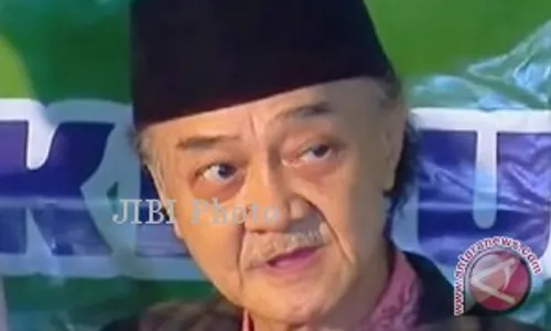   HEBOH EYANG SUBUR : Istri-istri Eyang Subur Gugat MUI