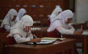 UAN SD 2013 : Ujian Matematika Lancar, Tambahan Waktu Tak Dipakai