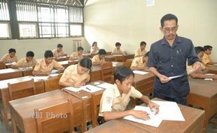 PENGUMUMAN UN SMP : Tingkat Kelulusan Siswa SMP Tahun Ini Capai 99,55% 