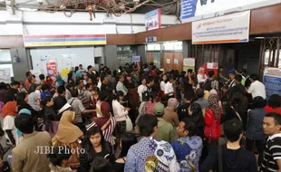 Tiket Kereta Lebaran Jurusan Solo Ludes