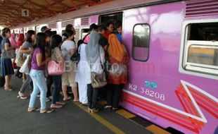 JADWAL KERETA API : Kereta Jurusan Jogja-Solo dan Solo-Jogja