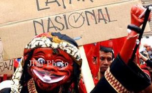 MAY DAY : Aktivis Serikat Pekerja Ajak Buruh Karawang Libur 1 Mei