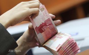 KURS RUPIAH : Dibuka Naik Tipis, Rupiah Langsung Melemah