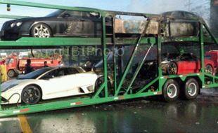 Empat Supercar Ini Terbakar di Bangkok