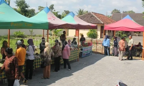 Tiap Jumat Ada Pasar Tenda Lho di Kantor Dinas TPH Gunungkidul