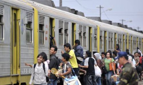 JADWAL KERETA API : 3 Perjalanan Prameks Dibatalkan