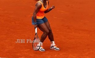 MADRID TERBUKA 2013 : Serena & Sharapova Pastikan Tiket Semifinal