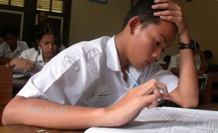 UJIAN NASIONAL SMP : 18.004 Murid SMP Sederajat Ikuti UN