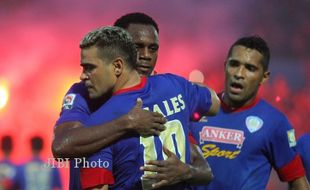 ISL 2014 : Tundukkan Persita 0-1, Arema Puncaki Wilayah Barat