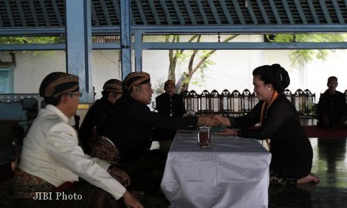 JUMENENGAN SINUHUN : 500 Orang Terima Kekancingan dari Keraton