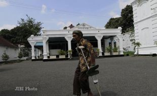 JUMENENGAN SINUHUN : Raja Berhalangan Hadir, Dua Kubu Kembali Memanas