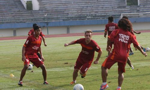 JELANG PERSIS VS PSBI BLITAR : Buru Gol Cepat