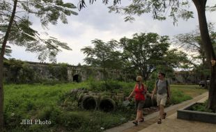 TAMAN KOTA SOLO : Sekitar Benteng Vastenburg Jadi Lokasi Pacaran