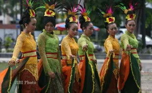 MERIAHKAN KAMPUNG ART 2013