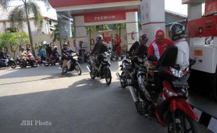 KENAIKAN HARGA BBM : Antisipasi Antrian, Pertamina Perpanjang Jam Operasi SPBU