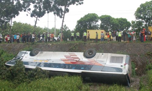 KECELAKAAN SRAGEN : Sopir Bus Mira & Eka Diperiksa Polisi