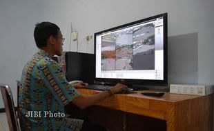  Dishubkominfo Karanganyar Pasang CCTV di 5 Lokasi