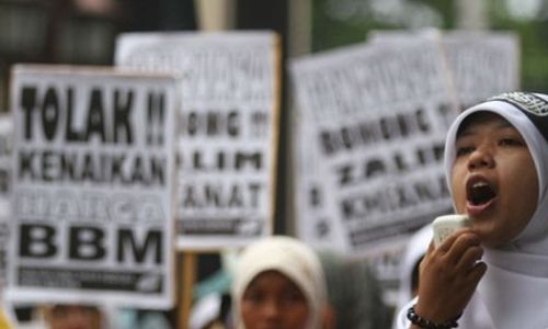 Ratusan Massa Persatuan Majelis Taklim Jakarta Adang Bupati Purwakarta