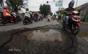  Pemkot Solo Perbaiki Jl Kyai Mojo