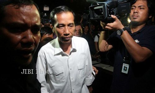 TAUFIQ KIEMAS WAFAT : Jokowi Terpopuler di Kalibata, Pipis Ditunggui Penggemar