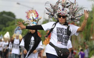   PESERTA SOLO BATIK CARNIVAL LATIHAN