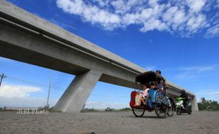 TOL SOLO-KERTOSONO : Warga 2 Desa Di Ngemplak Tuntut Overpass Dibongkar, Satker Tol Siap Ajukan Tuntutan Hukum