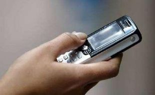 KARTEL SMS : 5 Operator Seluler Didesak Bayar Kerugian Konsumen Rp2,8 Triliun