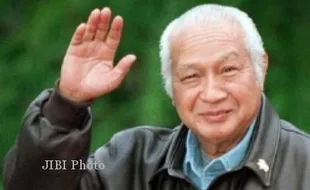 ULANG TAHUN SOEHARTO : Putra-Putri Pak Harto Hadir, Selawatan Dipimpin Habib Syech