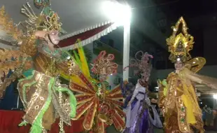  Uniba Batik Festival Hadirkan Kostum SBC