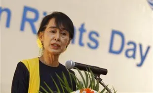 Krisis Rohingya Berlanjut, Menlu Retno Marsudi Temui Aung San Suu Kyi