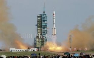 3 Astronot China Menuju Orbit Bumi