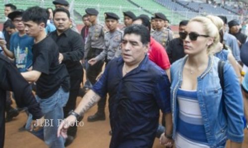 MARADONA KE INDONESIA: Emoh Jadi Alat Politik, Janji Datang Lagi