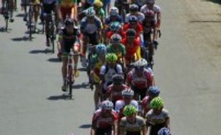 TOUR de SINGKARAK 2013 : Diwarnai Crash Jelang Finis, Pembalap Filipina Juarai Etape 6