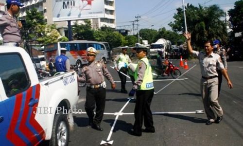 KECELAKAAN SEMARANG : Bus Asia Perdana Hantam 3 Motor, 2 Tewas 