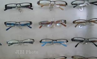   Optik Modern Sasar Pasar Solo