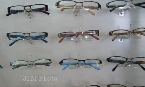   Optik Modern Sasar Pasar Solo