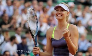 PRANCIS TERBUKA : Tundukkan Azarenka, Sharapova Kembali ke Final