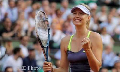 PRANCIS TERBUKA : Tundukkan Azarenka, Sharapova Kembali ke Final