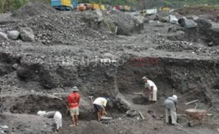 LAHAR HUJAN MERAPI : Penambang Pasir Bisa Raup Rp200.000/Hari