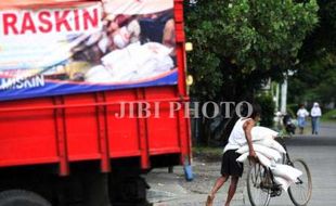 KORUPSI RASKIN BANTUL : Tersangka Pamong Desa Terancam Diberhentikan